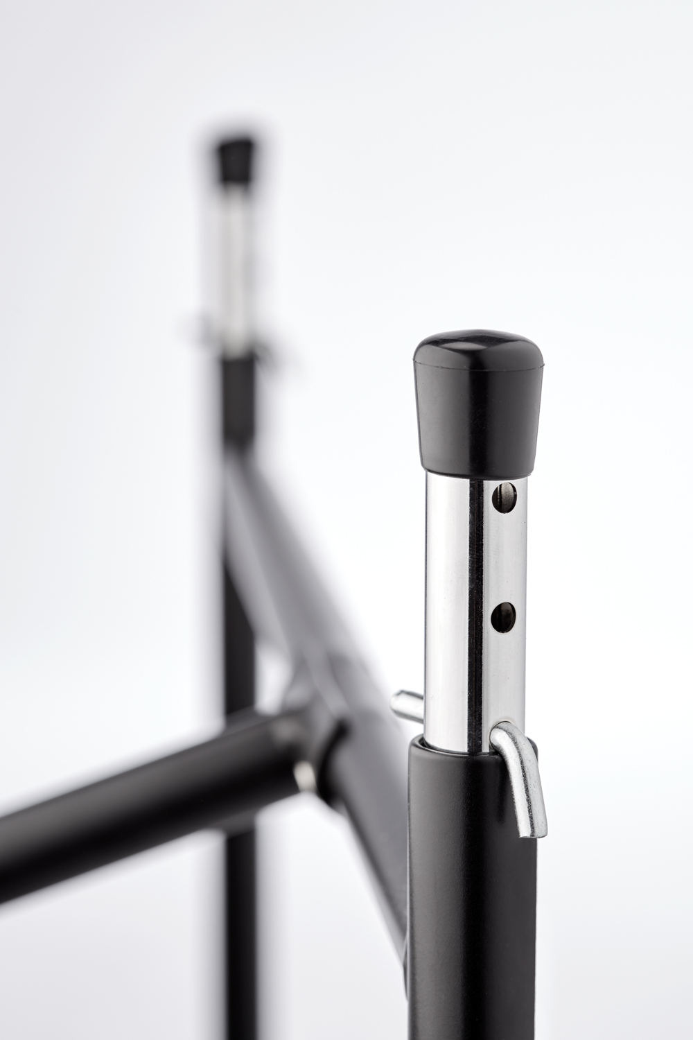 Height adjuster short, chrome, outer plug, addition to the design classic E2 - also known as Eiermann-table