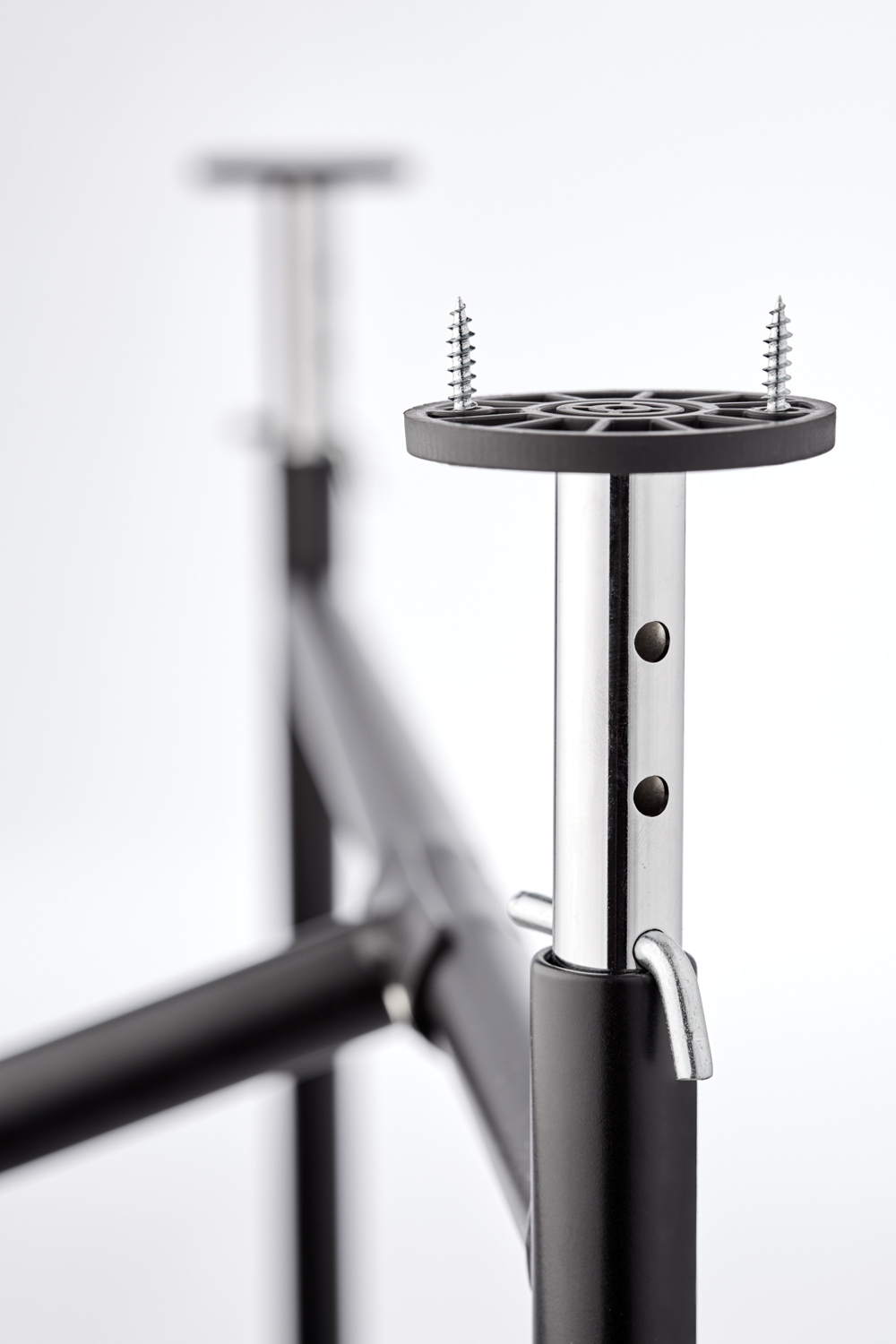 Height adjuster short, chrome, screw-on plate support, supplement to E2 worktable