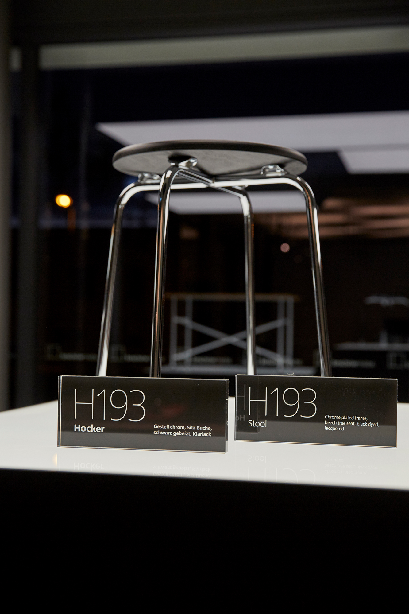 Stool H193, seat stained black, tubular steel frame chrome, not stackable, addition to the design classic table E2