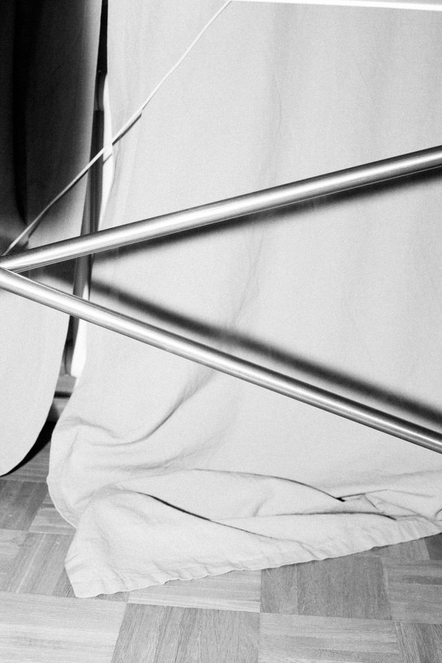 Kreuzstreben Tischgestell E2 - Designklassiker auch bekannt als Eiermanntisch